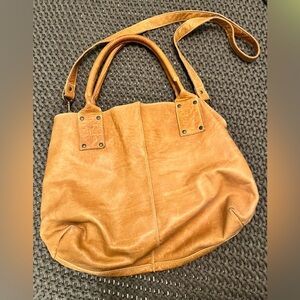 Ceri Hoover large crossbody purse